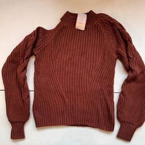 NWT 525 Size Small One Shoulder Sweater from Evereve